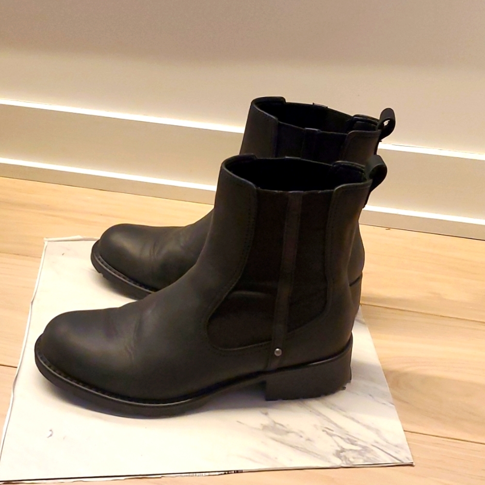 Clarks Chelsea boots